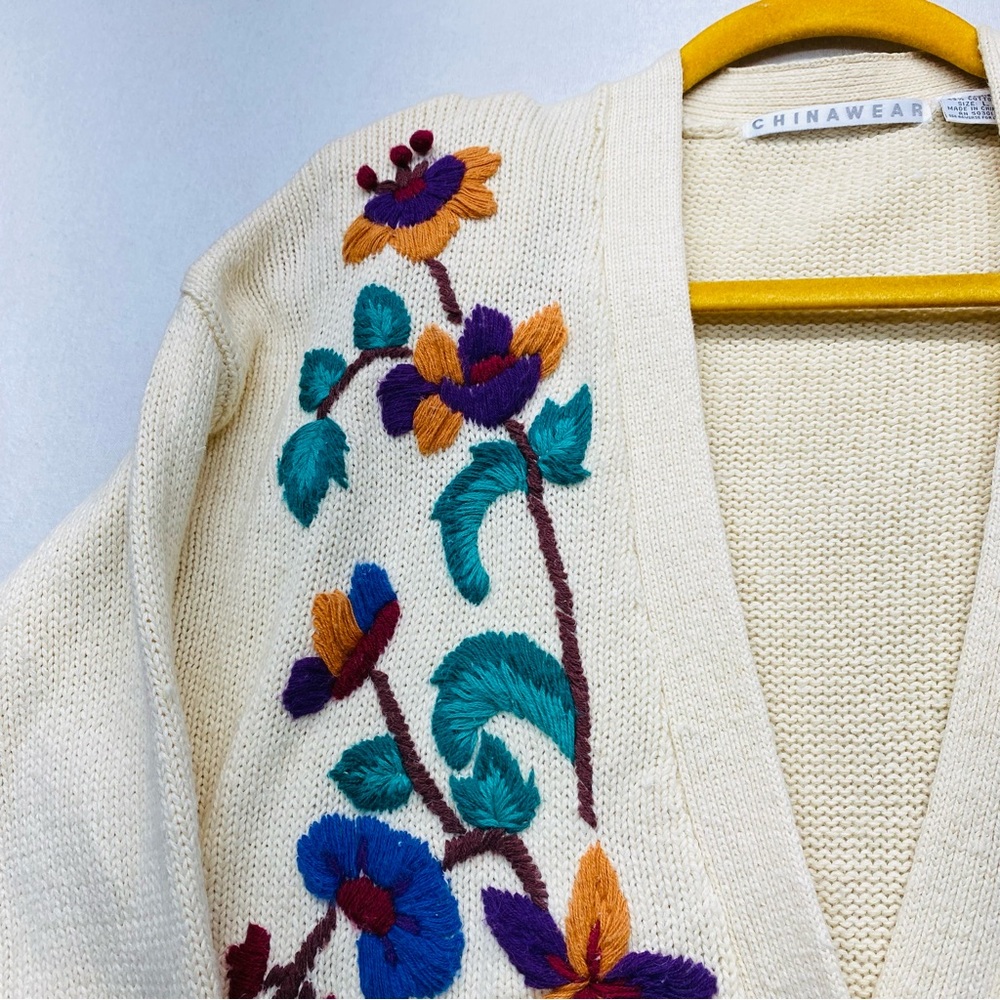 Vintage Button Up Large Cardigan Sweater Embroidered Floral Cottagecore Grandma - Picture 6 of 14